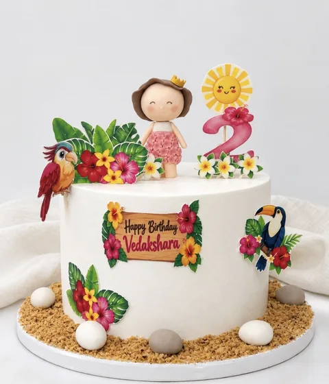 Island adventure custom cake by Lueur Patisserie