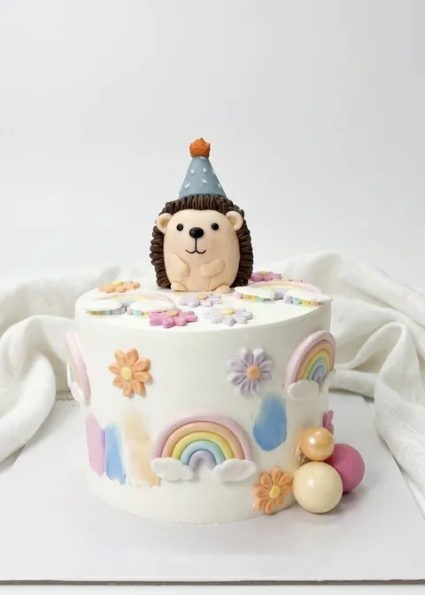 Pastel fairytale custom cake by Lueur Patisserie
